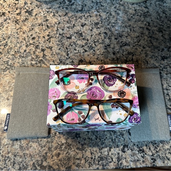 Quantity of 2 Elegant Peepers Tortoise Shell Glasses for Women 2.25 strength - Picture 5 of 5